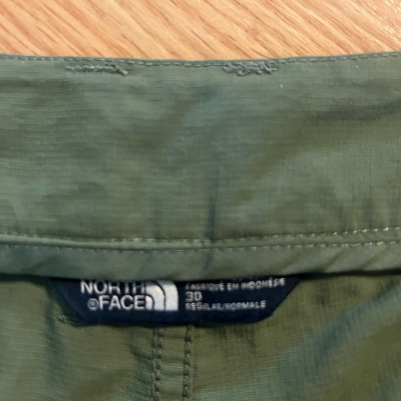 The North Face Mens Shorts Size 30 - Picture 5 of 5